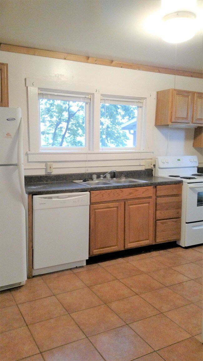 Building Photo - 44 S Shafer St