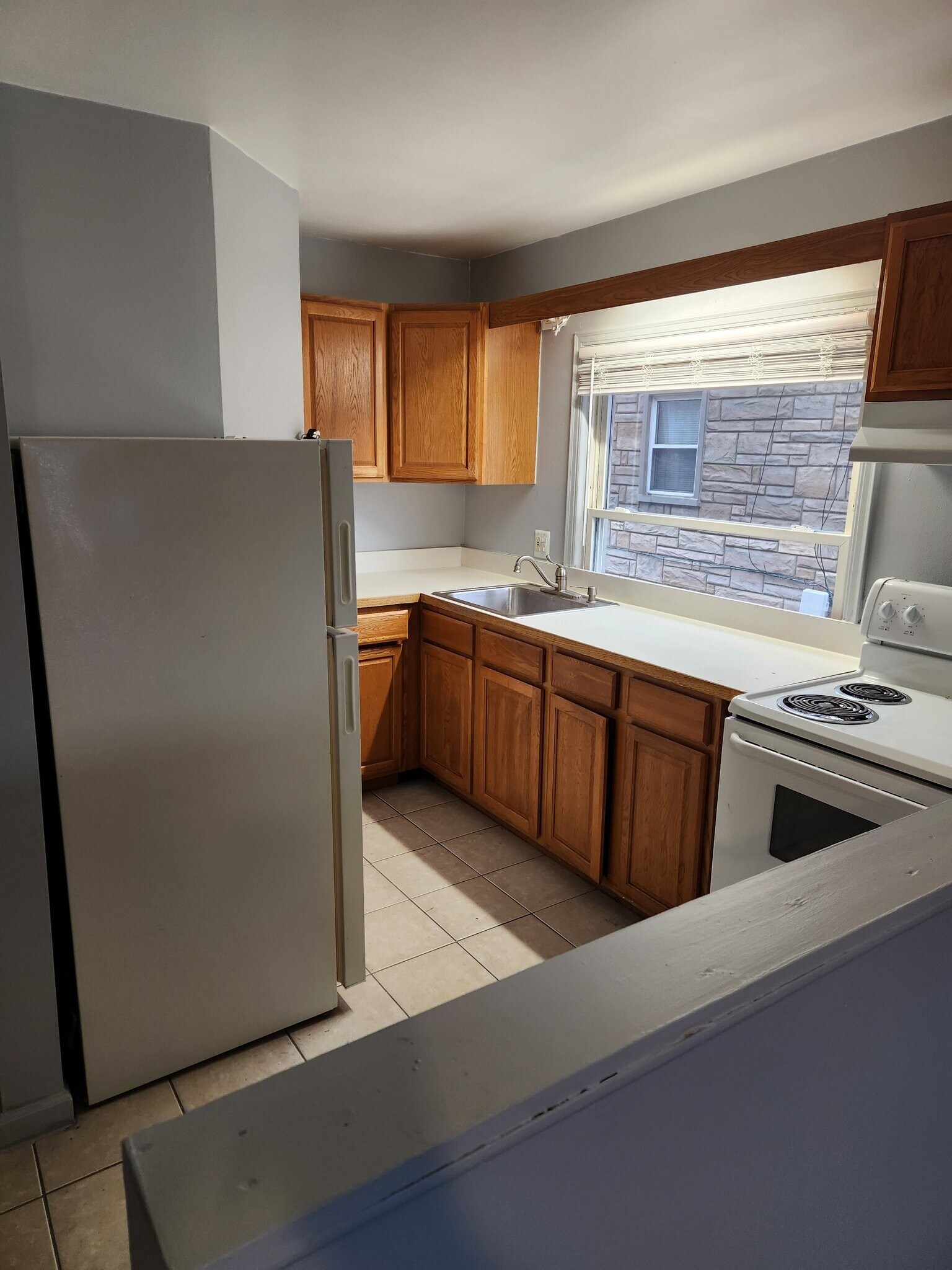 Building Photo - 24930 Outer Dr W