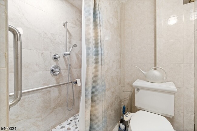 Building Photo - 14 Ford Rd