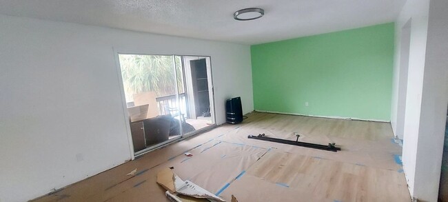 Building Photo - 6321 Newtown Cir