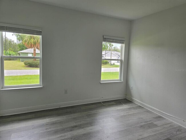 Building Photo - 2776 SW 142nd Ln