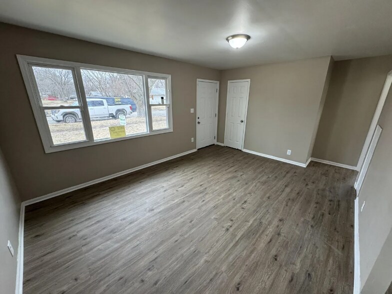 Building Photo - 4967 Carolina St
