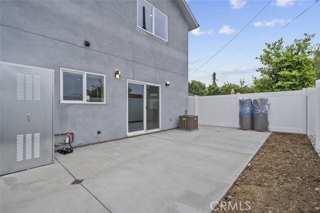 Building Photo - 15836 Eccles St