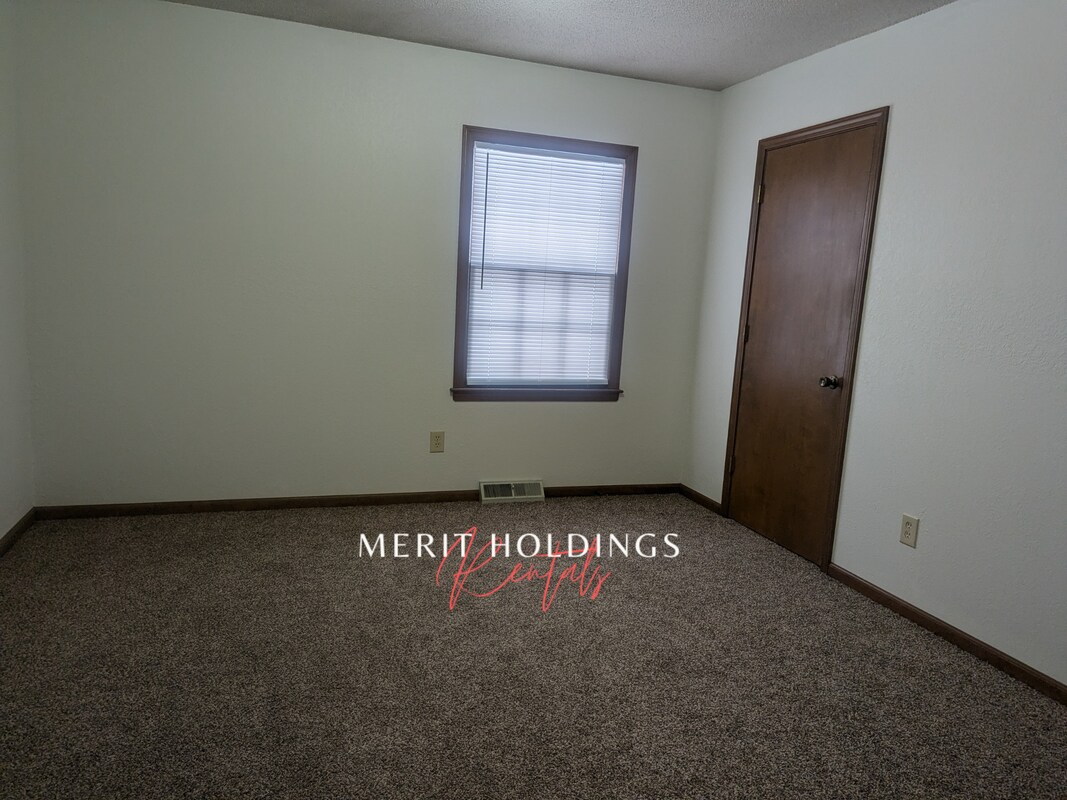 Building Photo - 1421 S Haden Ct