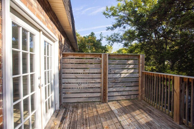 Building Photo - 3307 Falls Creek Dr