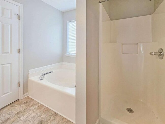 Building Photo - 4445 Brookridge Dr SW