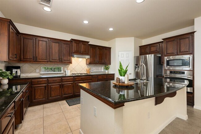 Building Photo - 112 Bearing Cove