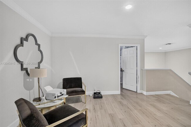 Building Photo - 981 Waterside Cir