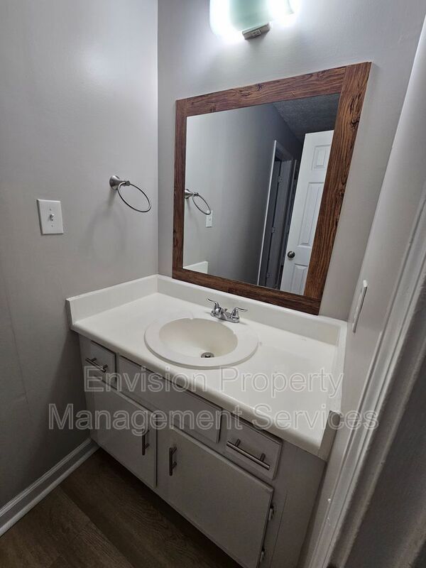 Building Photo - 2638 Fieldstone View Ln SE