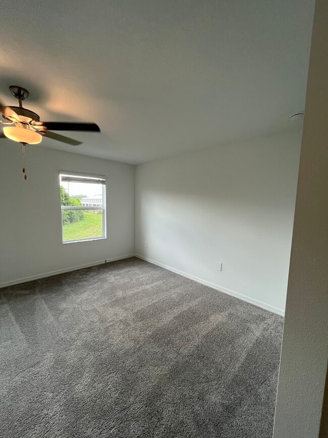 Building Photo - 254 Tulip Banded Wy