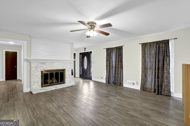 Building Photo - 2683 Ashworth Cir