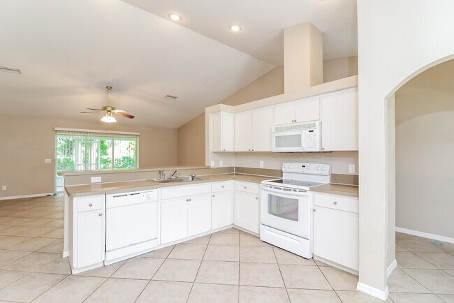 Building Photo - 3781 Beeber St