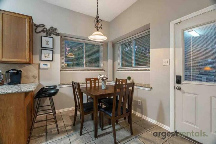 Building Photo - 4143 Norway Ln