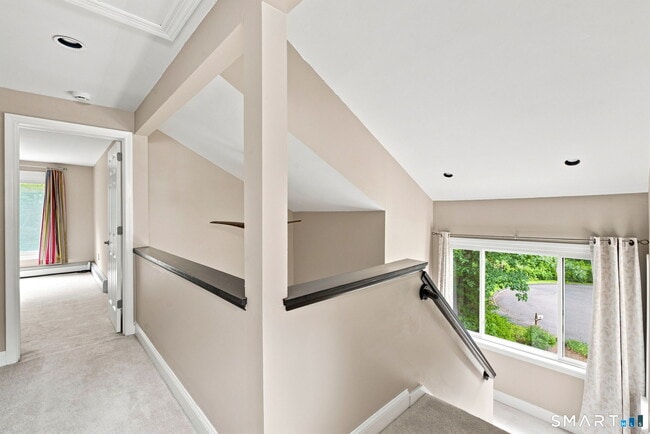 Building Photo - 40 Rockledge Dr