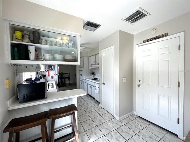 Building Photo - 1595 Idle Dr NE