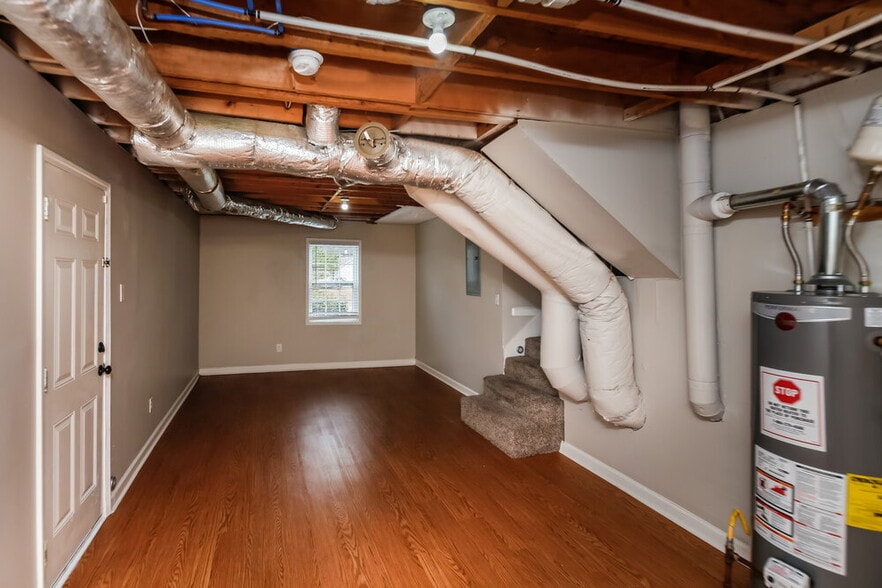 Building Photo - 3455 Stallion Ct