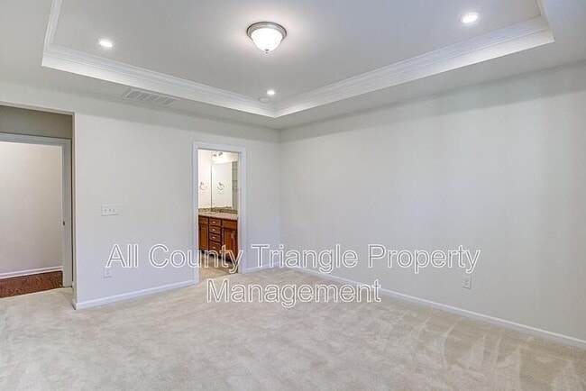 Building Photo - 728 Lampwick Ln