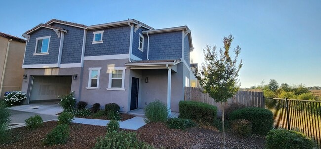 Building Photo - 162 Sweetwater Ln