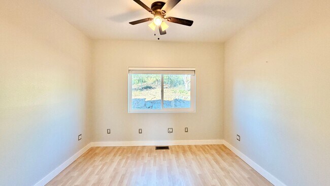 Building Photo - Spacious Two-Story Country Home with Amazi...