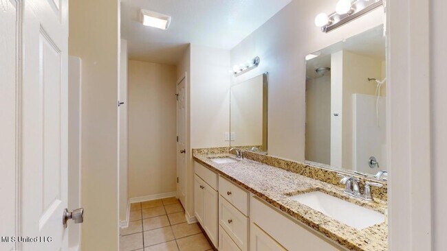 Building Photo - 394 Rosalie Maria Dr