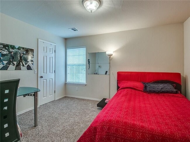 Building Photo - Great Location with Storm Shelter in Brist...