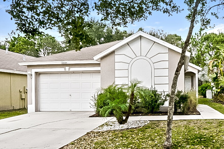 Primary Photo - 7445 Oxford Garden Cir