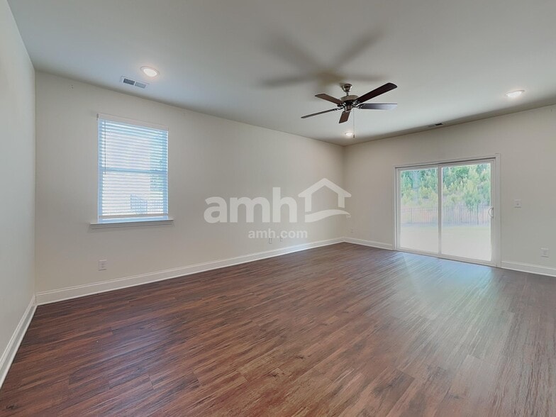 Building Photo - 92 Pecan Dr