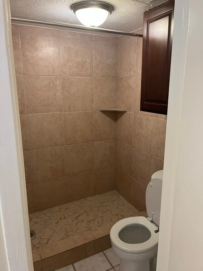 Building Photo - 1275 Witte Rd