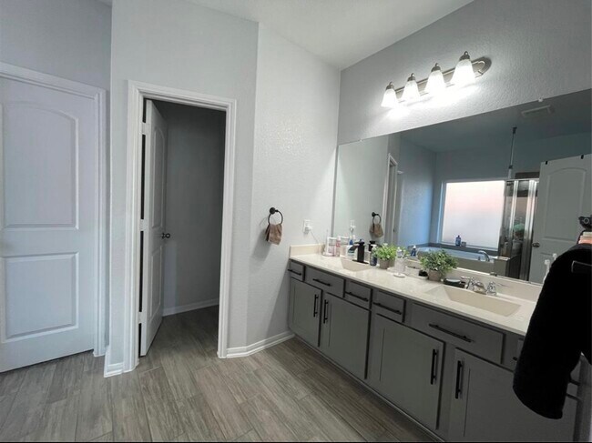 Building Photo - 11647 Abby Ridge Way