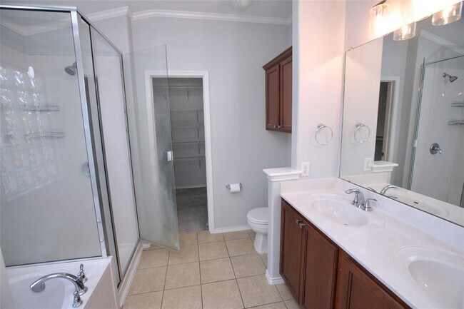 Building Photo - 8732 Wood Stork Dr