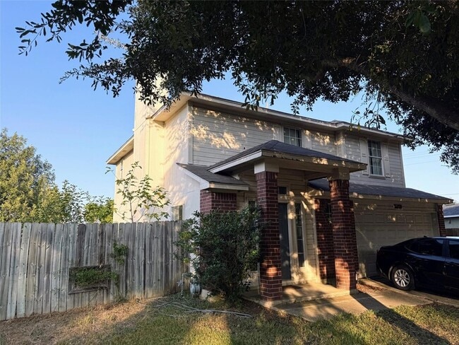 Building Photo - 541 Zebra Dr