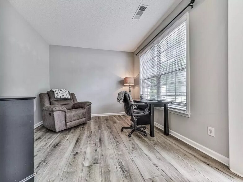 Building Photo - 3512 Donamire Way NW