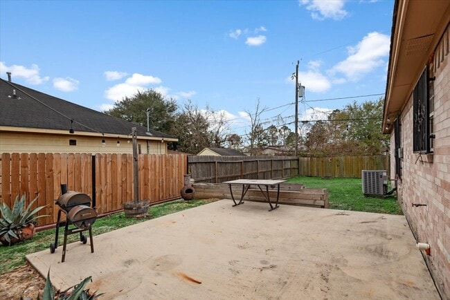 Building Photo - 5018 Wilmington St