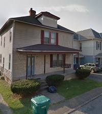 Building Photo - Large 3 bed / 2 bath available now!