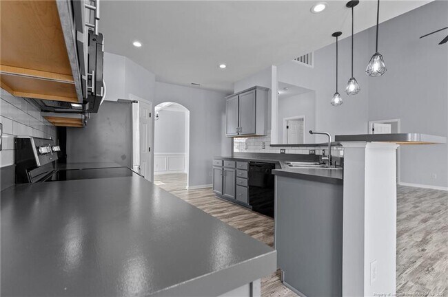 Building Photo - 12 Turnbridge Way