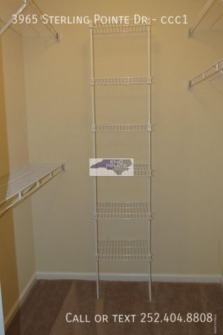 Building Photo - 3965 Sterling Pointe Dr