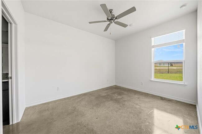 Building Photo - 8901 Prickly Ash Dr