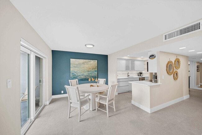 Building Photo - 1111 S Ocean Blvd