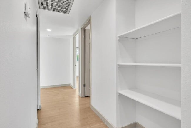 Building Photo - Completely Remodeled 6 bedroom/4 bath Home with New Pool