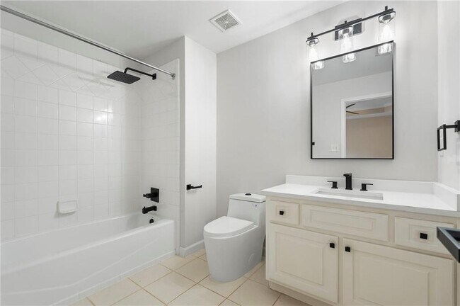 Building Photo - 870 Longstone Landing