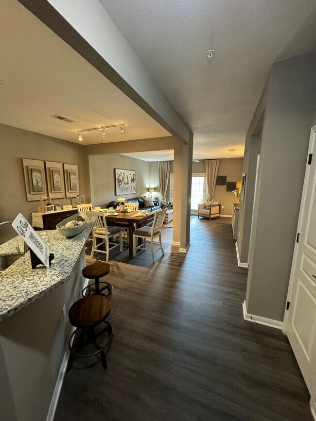 Primary Photo - 1031 Farm to Market Road 2931 Apt #817, Au...