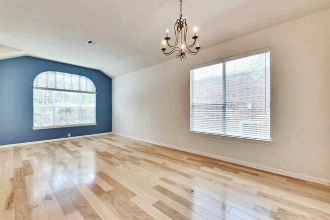 Building Photo - 2133 Paradise Ridge Dr
