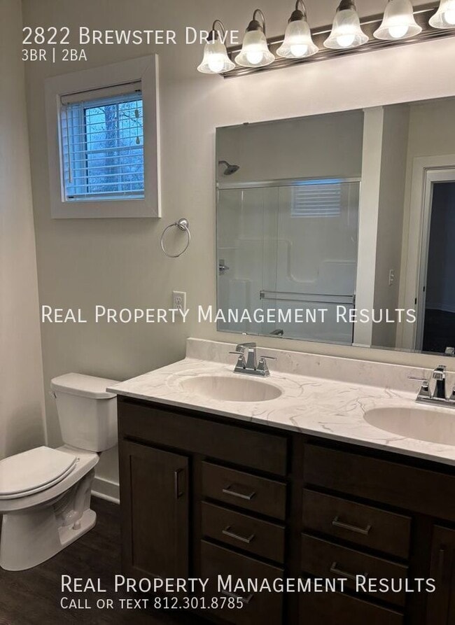 Building Photo - 2822 Brewster Dr