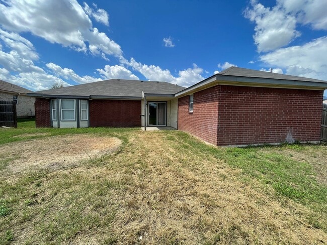 Building Photo - 4406 Hondo Dr