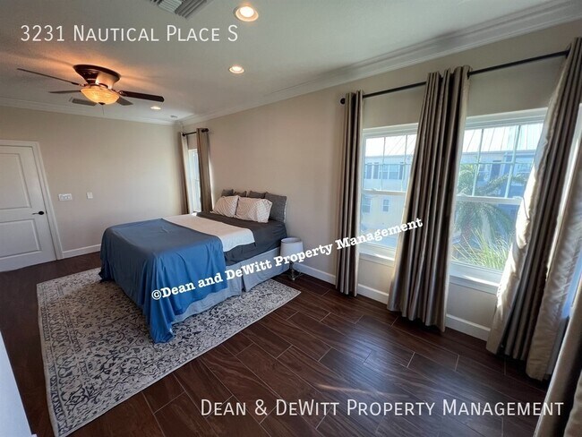 Building Photo - 3231 Nautical Pl S