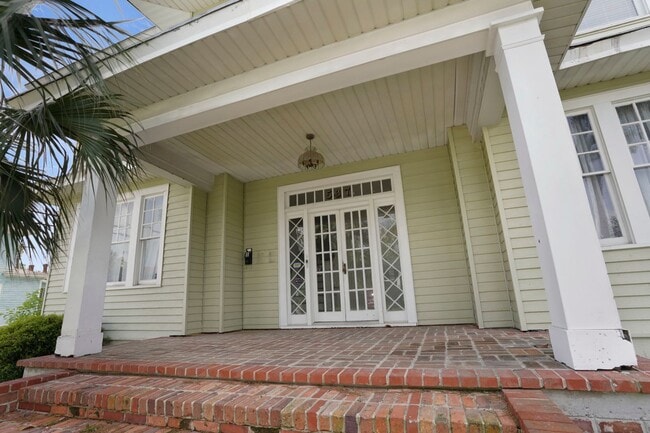 Building Photo - For Rent – Newly Renovated 1 Bedroom, 1 Bathroom Apartment in Baldwin Park, Savannah, GA