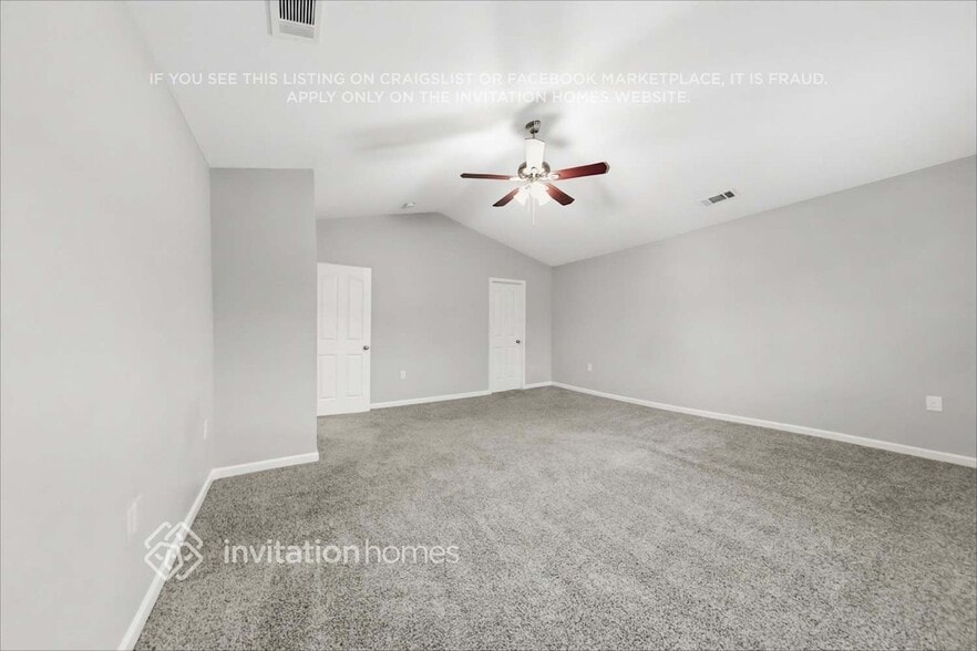 Building Photo - 1719 Eastway Dr