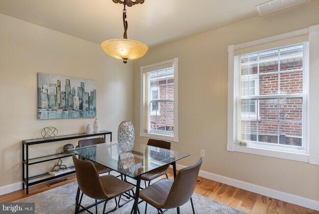 Building Photo - 2231 Otis St NE