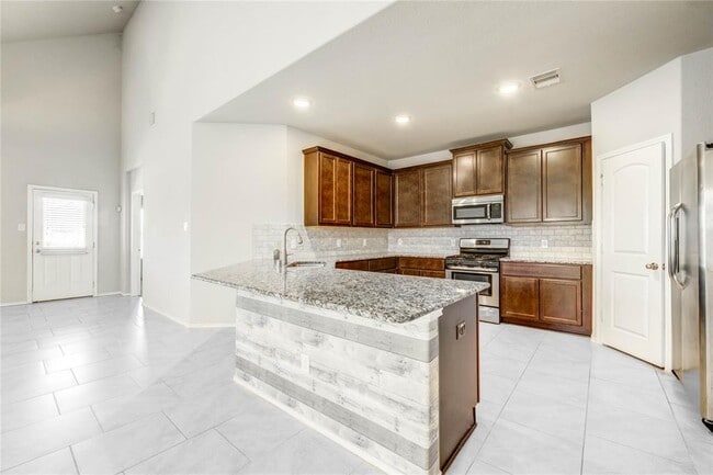 Building Photo - 23815 Rivage Ridge Dr