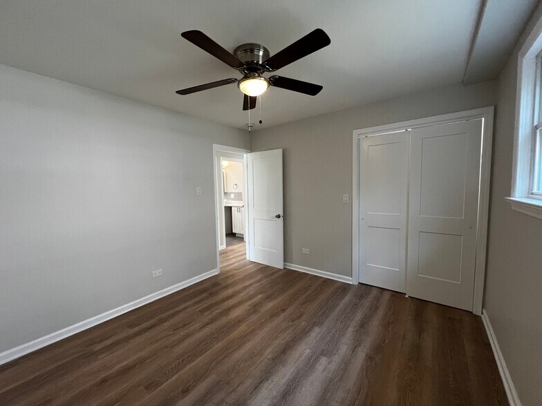 ROOM #2 - 5432 S Long Ave